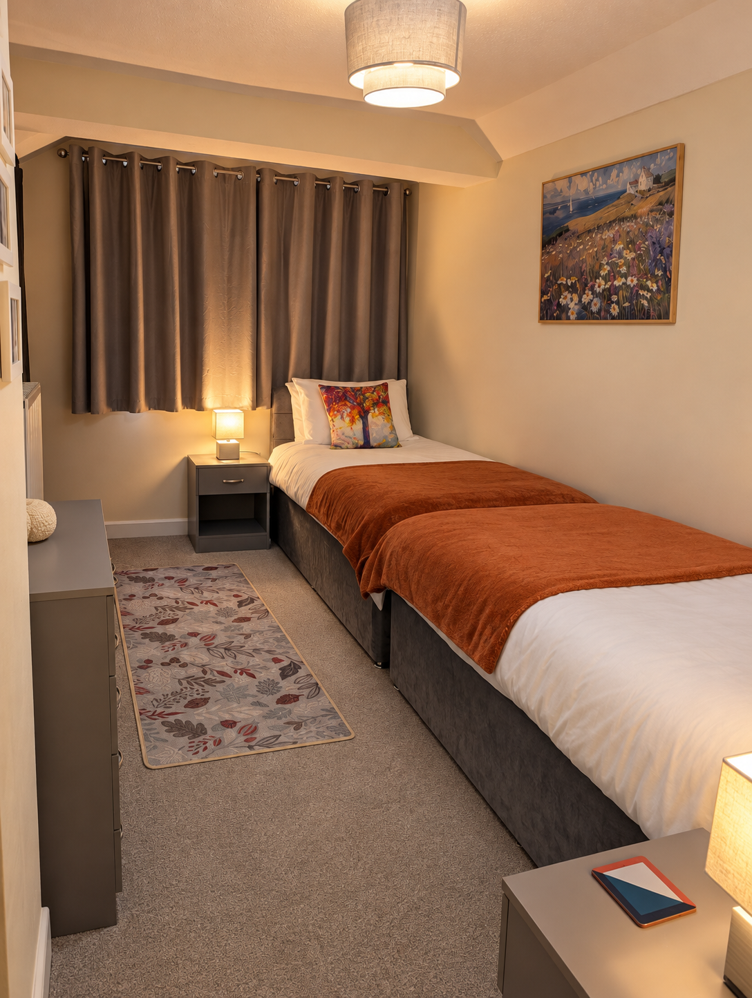 Twin bedroom